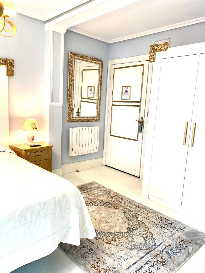 Hostal Boutique Puerta Del Sol Torrelavega Esterno foto