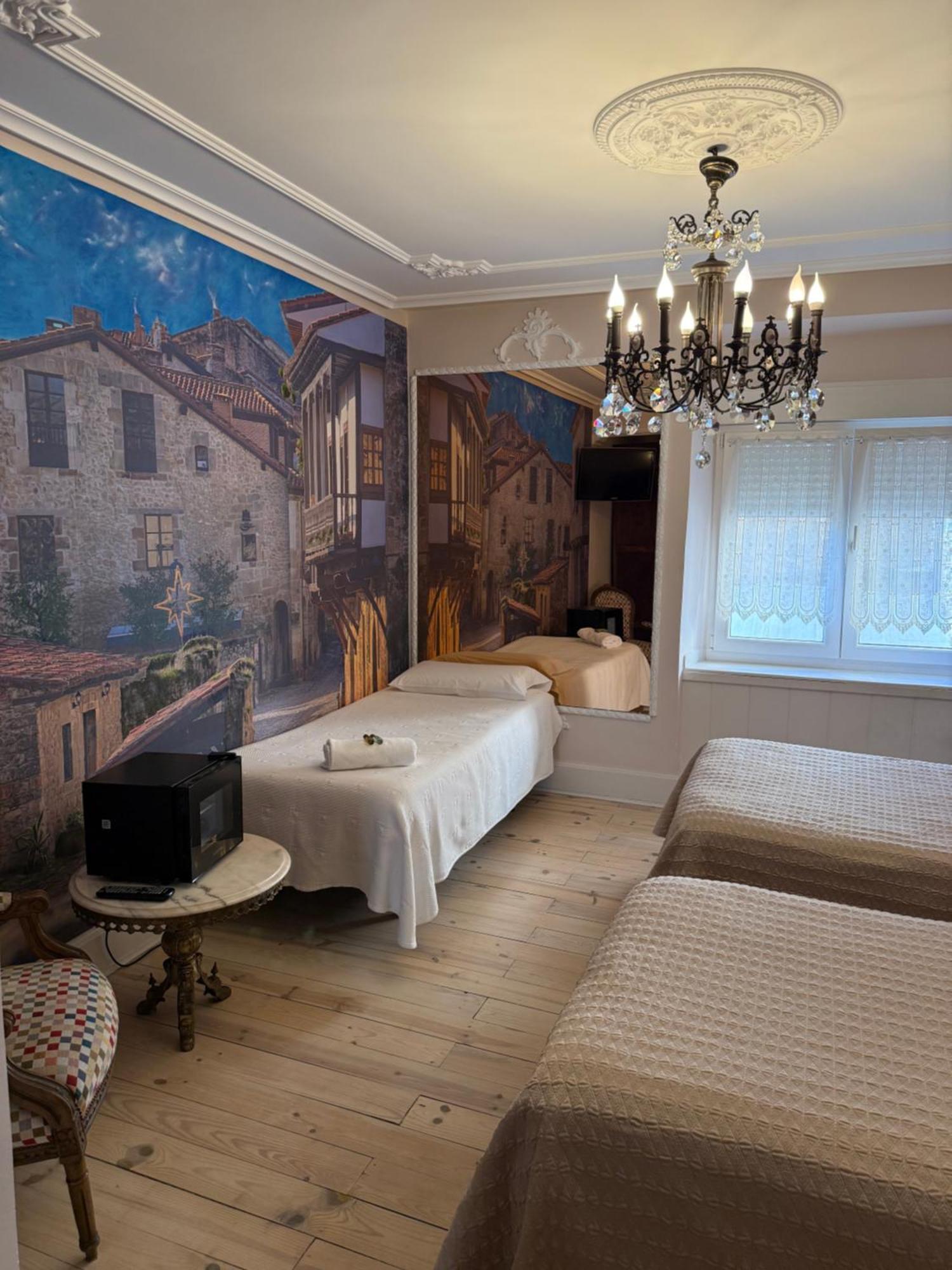 Hostal Boutique Puerta Del Sol Torrelavega Esterno foto