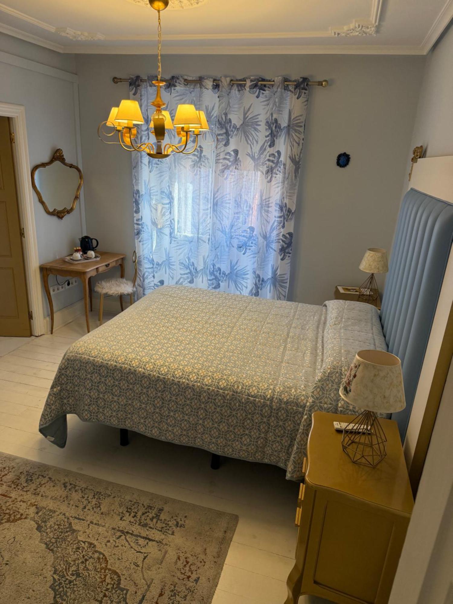 Hostal Boutique Puerta Del Sol Torrelavega Esterno foto