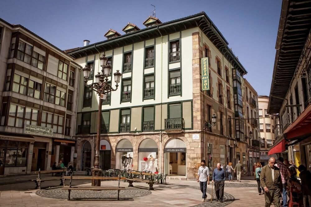 Hostal Boutique Puerta Del Sol Torrelavega Esterno foto